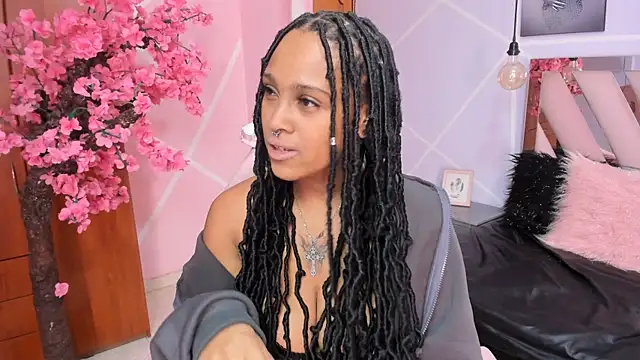 Snapshot of Elith_noa chatting on September 17, 7:26 pm Elith noa online show from September 17, 7:26 pm