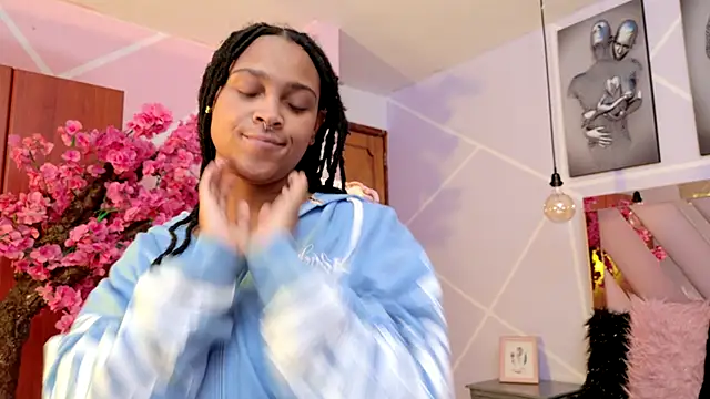 Snapshot of Elith_noa chatting on October 14, 7:25 pm Elith noa online show from October 14, 7:25 pm