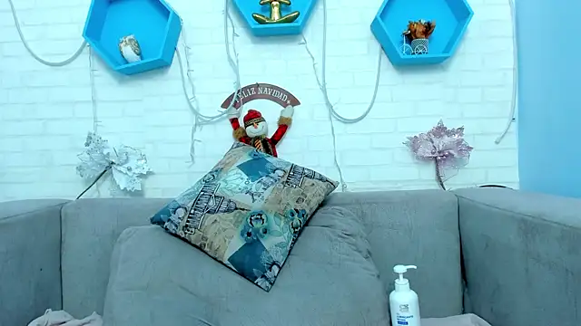  miaquevedo  online show from January 3, 2:51 pm