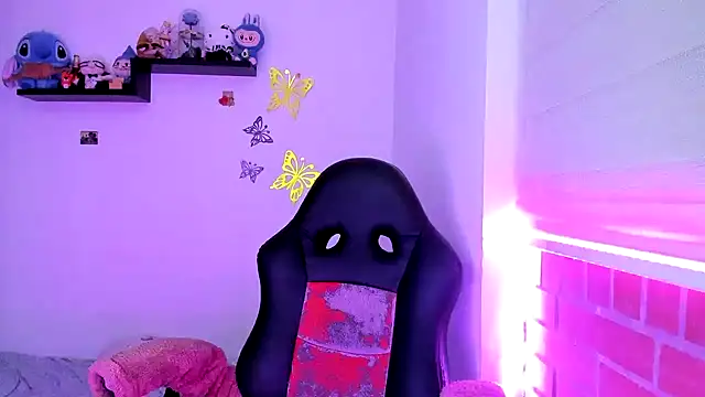 Shaddycute  online show from November 10, 9:58 pm