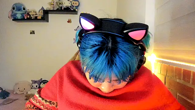 Shaddycute  online show from December 18, 10:05 pm