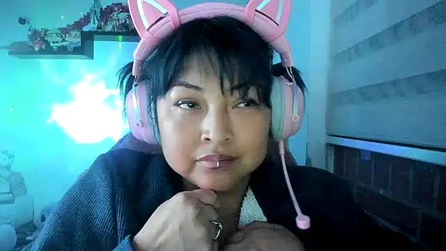 Shaddycute  online show from March 24, 12:48 am