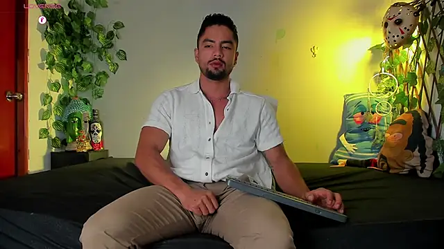 Snapshot of Jaxxon_ chatting on January 25, 10:50 pm Jaxxon online show from January 25, 10:50 pm