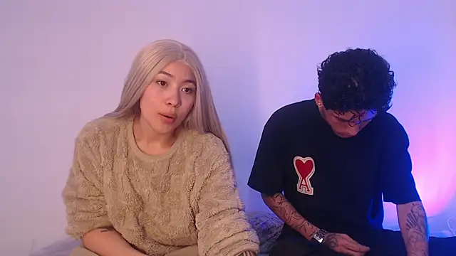 Sebas And Mila online show from September 19, 7:47 pm