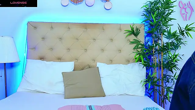 DaliyaArabian online show from September 9, 12:15 pm