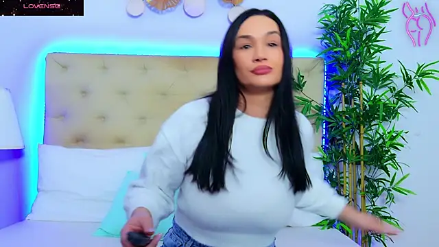 DaliyaArabian online show from November 24, 1:00 pm