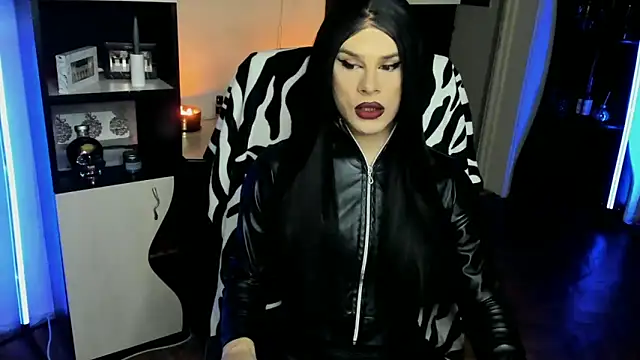 Snapshot of EvelynLexy chatting on March 5, 6:48 pm EvelynLexy online show from March 5, 6:48 pm