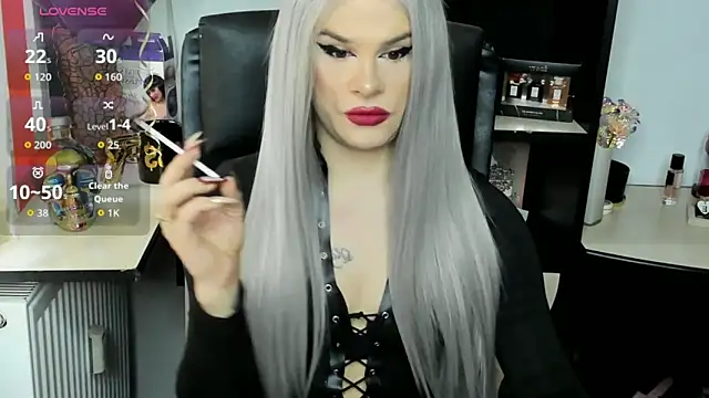 Snapshot of EvelynLexy chatting on March 29, 6:46 am EvelynLexy online show from March 29, 6:46 am