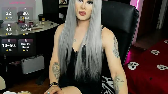 EvelynLexy online show from May 9, 2:55 pm