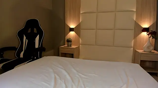 caro03x online show from March 22, 5:06 am