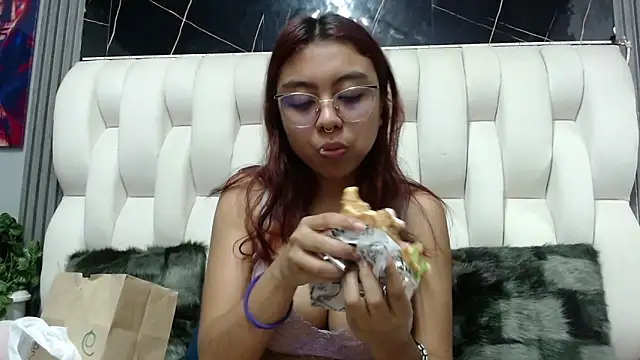 Ava jones1 online show from January 18, 4:05 am