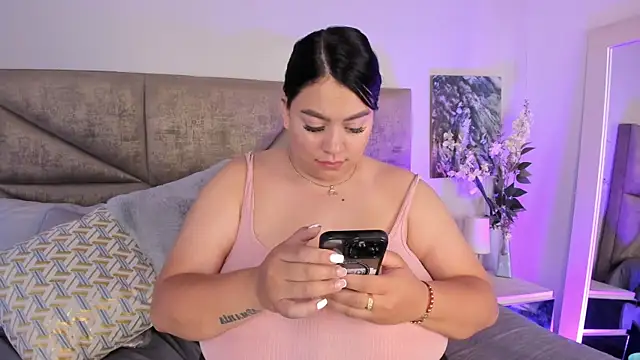 Salomesimos1 online show from January 23, 11:15 pm