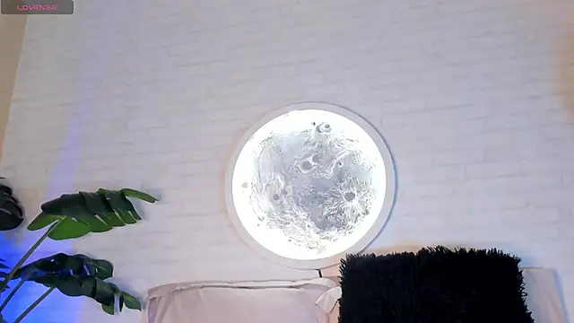 Elise Diamond online show from March 2, 9:21 am