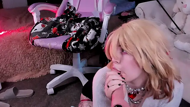 Snapshot of Alex_Howell chatting on February 11, 6:19 am Alex Howell online show from February 11, 6:19 am