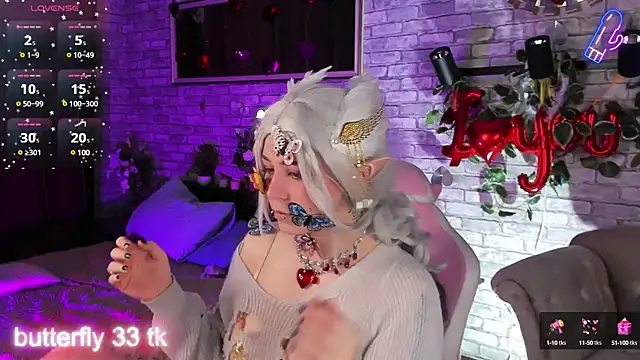 Snapshot of Alex_Howell chatting on March 8, 8:35 pm Alex Howell online show from March 8, 8:35 pm