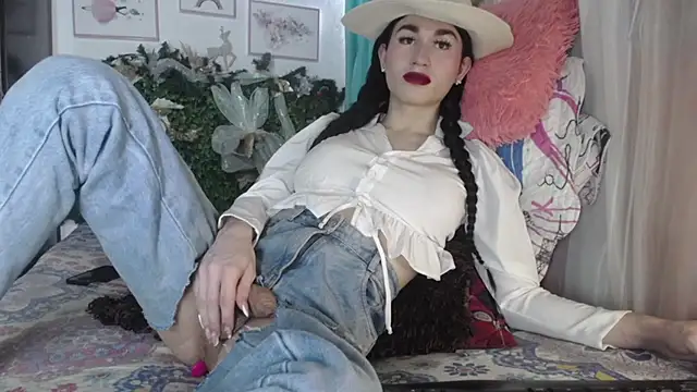 rosalynda-collen online show from December 11, 7:36 pm