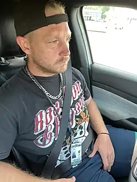 Mcpussypounder211 online show from July 22, 1:58 pm