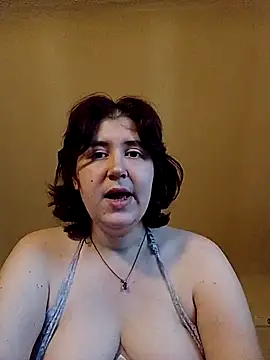 Snapshot of SexyLucie2024 chatting on October 8, 7:28 am SexyLucie2024 online show from October 8, 7:28 am