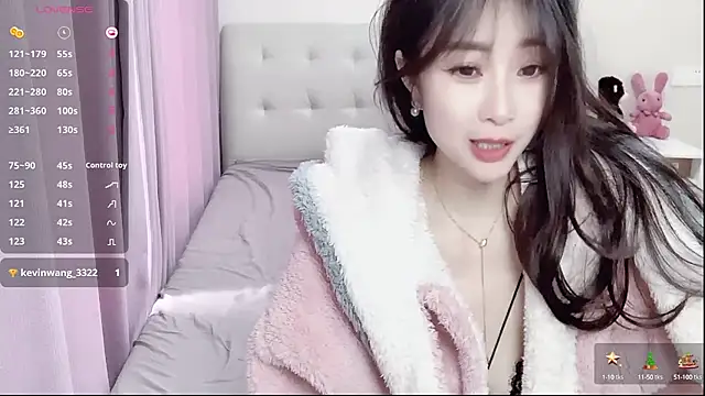 aisha123123 online show from January 16, 2:09 am