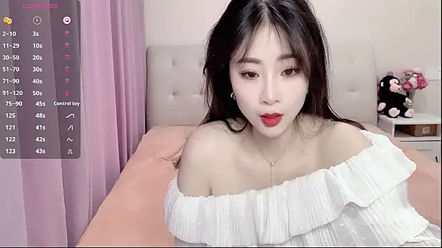 aisha123123 online show from February 8, 2:15 am