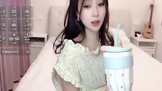 aisha123123 online show from May 11, 2:23 pm