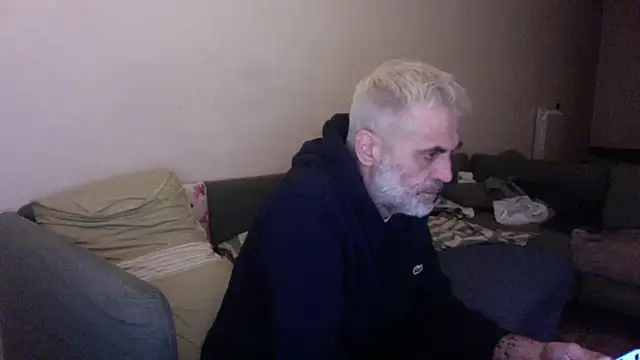 Snapshot of skossa777 chatting on October 4, 4:49 pm skossa777 online show from October 4, 4:49 pm