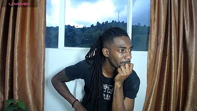 Snapshot of Malkon_Big chatting on April 4, 10:51 pm Malkon Big online show from April 4, 10:51 pm