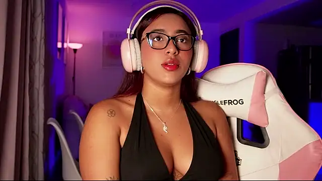 Snapshot of MavyStar chatting on February 22, 12:12 am MavyStar online show from February 22, 12:12 am