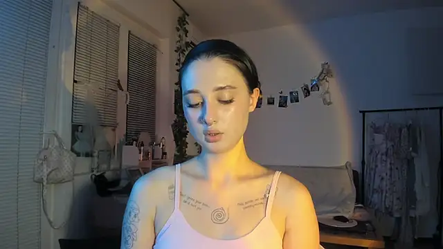 Jenny darling love online show from September 24, 6:33 pm