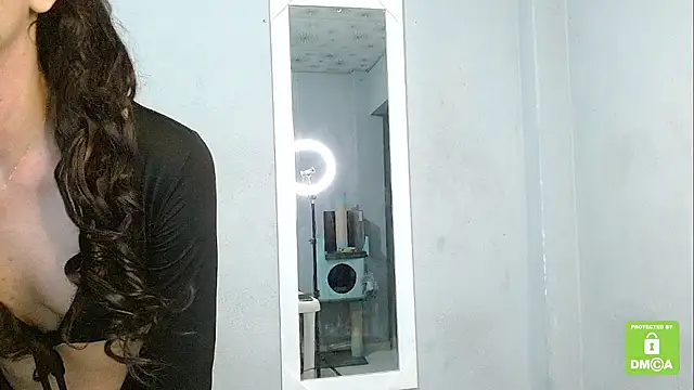 Snapshot of crista_rouse chatting on March 1, 2:37 am crista rouse online show from March 1, 2:37 am