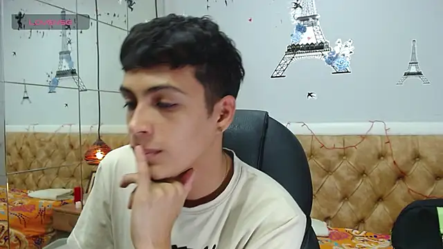 SkinnyBoy  online show from January 18, 6:43 pm