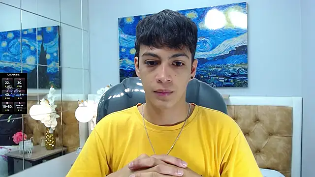 SkinnyBoy  online show from September 28, 12:32 pm