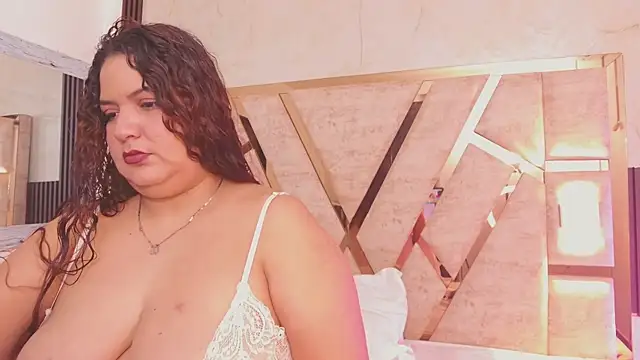 Snapshot of molly_sweetee chatting on October 10, 1:48 am molly sweetee online show from October 10, 1:48 am