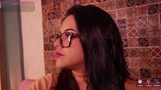 Snapshot of Sophia_wilsonn_ chatting on October 26, 8:42 am Sophia wilsonn  online show from October 26, 8:42 am