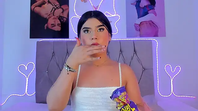 Ashley piinkk  online show from May 6, 6:52 am