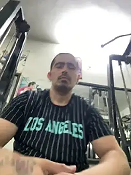 Snapshot of shivani0999 chatting on February 13, 12:39 am shivani0999 online show from February 13, 12:39 am