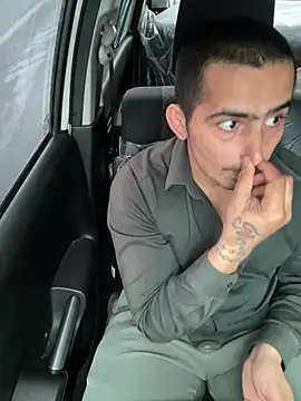 Snapshot of shivani0999 chatting on February 18, 3:46 am shivani0999 online show from February 18, 3:46 am