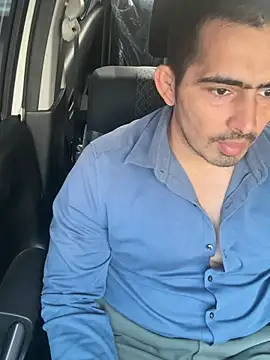 Snapshot of shivani0999 chatting on February 19, 3:46 am shivani0999 online show from February 19, 3:46 am