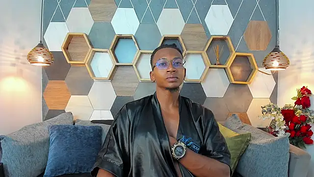 Snapshot of JamalMyst chatting on February 15, 8:33 am JamalMyst online show from February 15, 8:33 am