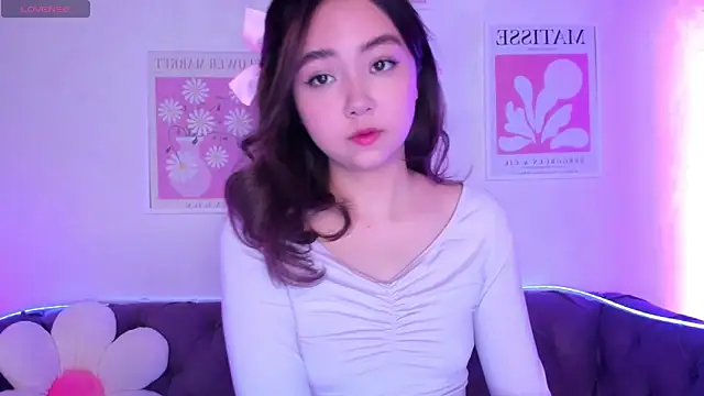 Snapshot of Fluffy_Rose chatting on January 16, 1:48 am Fluffy Rose online show from January 16, 1:48 am