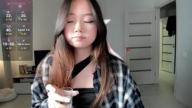 Fluffy Rose online show from February 26, 6:01 am