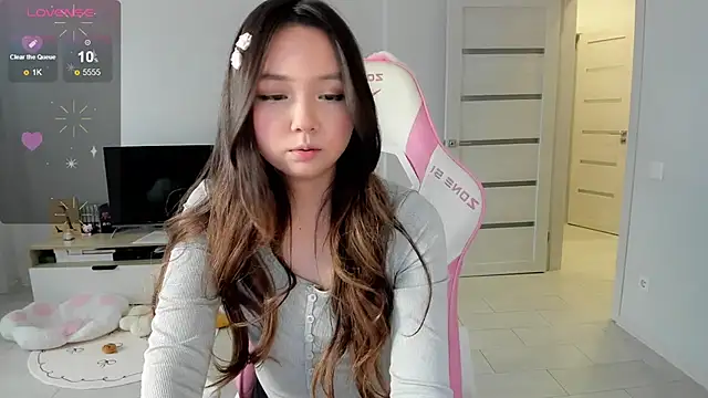 Fluffy Rose online show from May 16, 10:36 am
