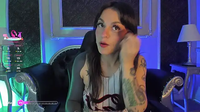 Snapshot of MeganDraco_ chatting on May 4, 12:56 pm MeganDraco online show from May 4, 12:56 pm