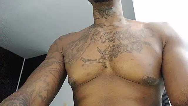 Snapshot of jhon_tomson1 chatting on October 6, 10:40 pm jhon tomson1 online show from October 6, 10:40 pm