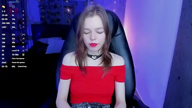 Tina Tayllor online show from February 3, 10:36 am