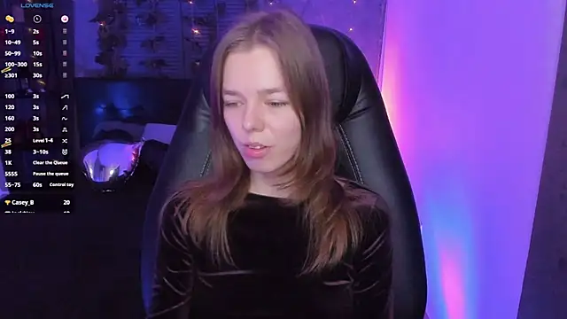 Tina Tayllor online show from March 1, 7:04 pm