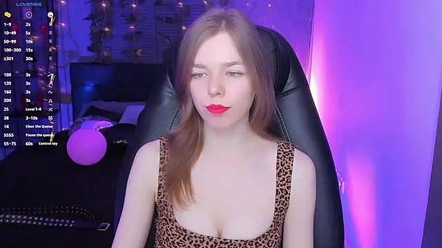 Tina Tayllor online show from March 3, 12:48 pm