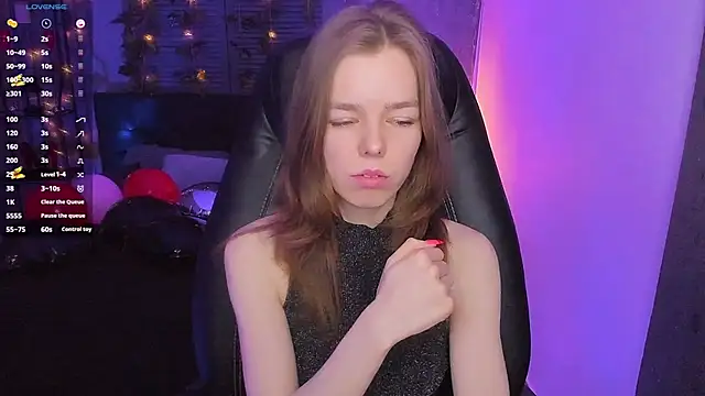 Tina Tayllor online show from March 4, 5:03 pm