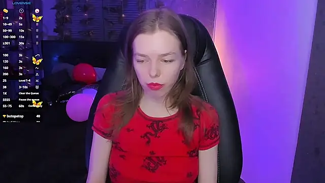 Tina Tayllor online show from March 5, 7:27 pm