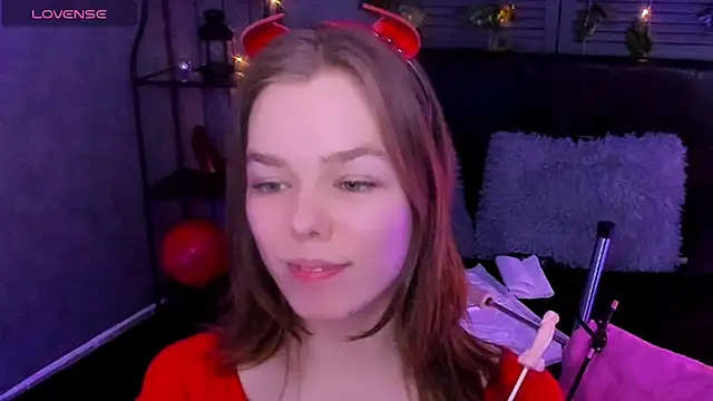 Tina Tayllor online show from March 9, 7:15 pm